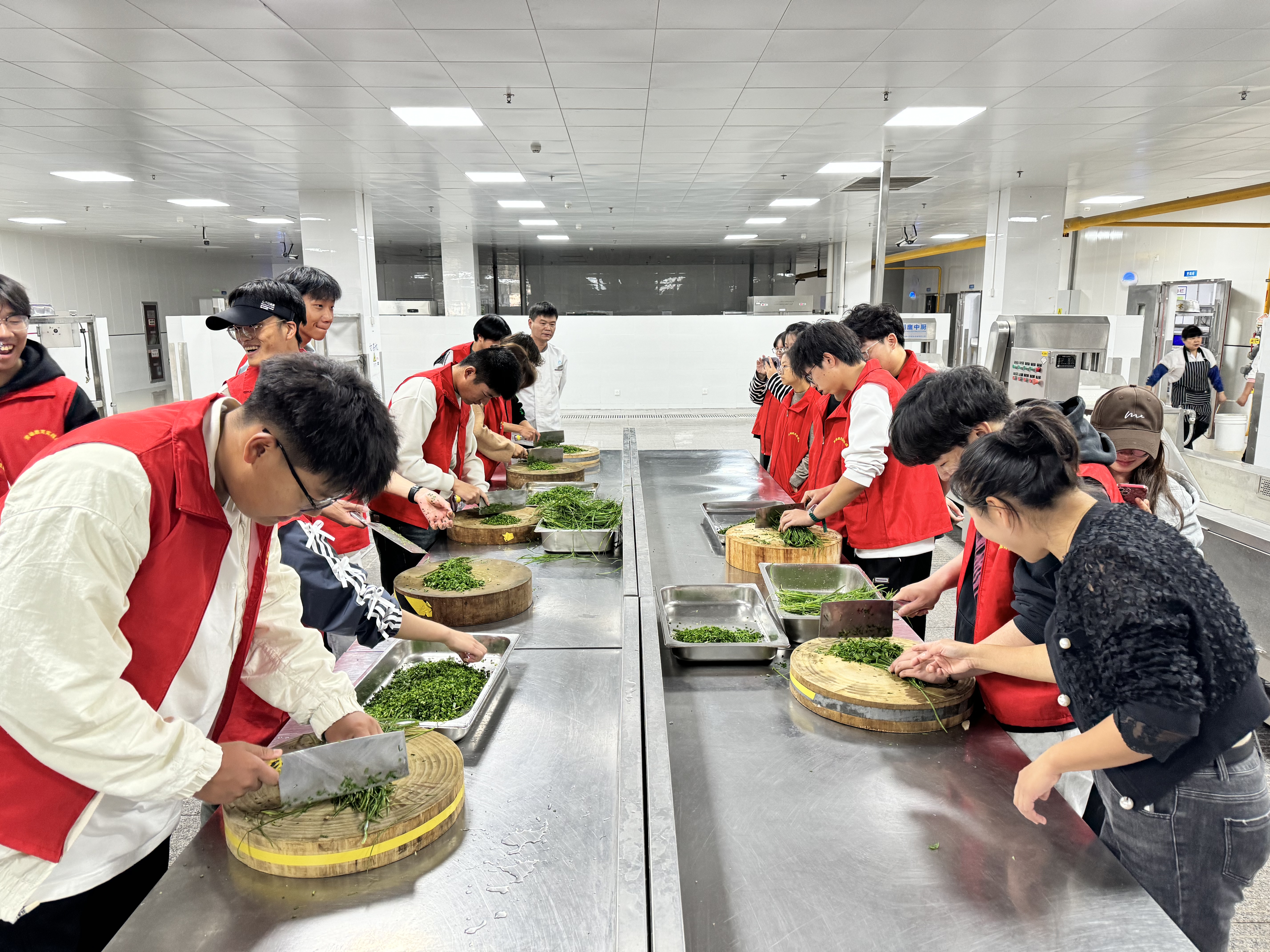 1729734077441637.jpg 9bc9c40a9da2c9db72c6b7910162583.jpg